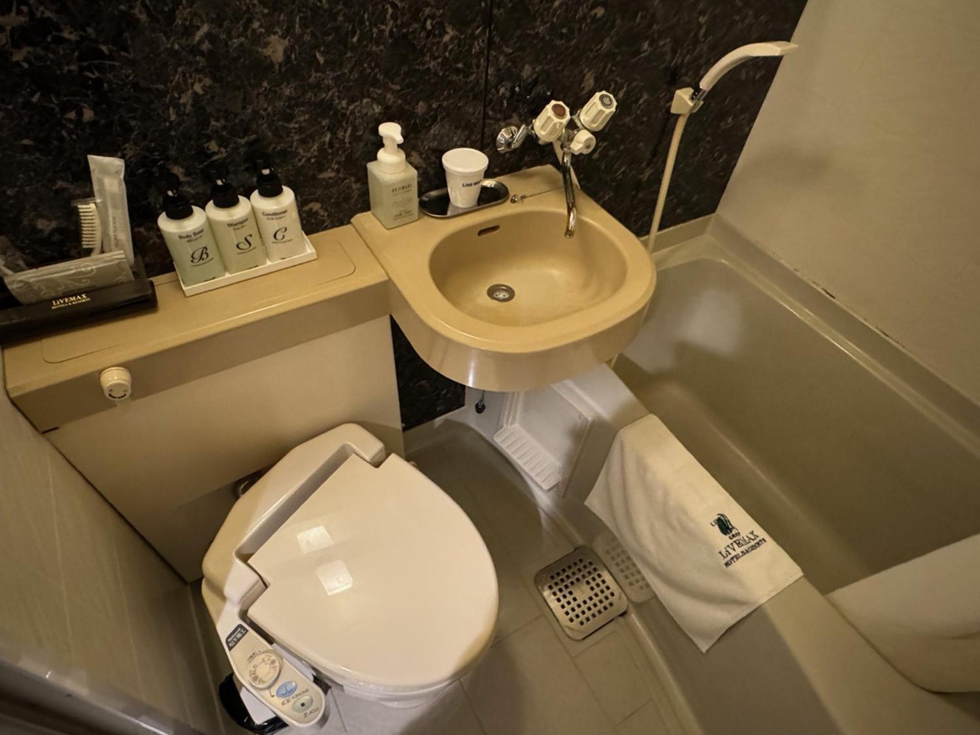 Hotel Livemax Kyoto Gojo Exterior photo